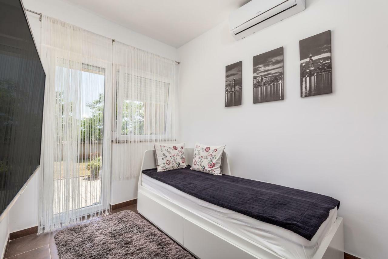 Apartamento Klein Aber Fein Rijeka Exterior foto